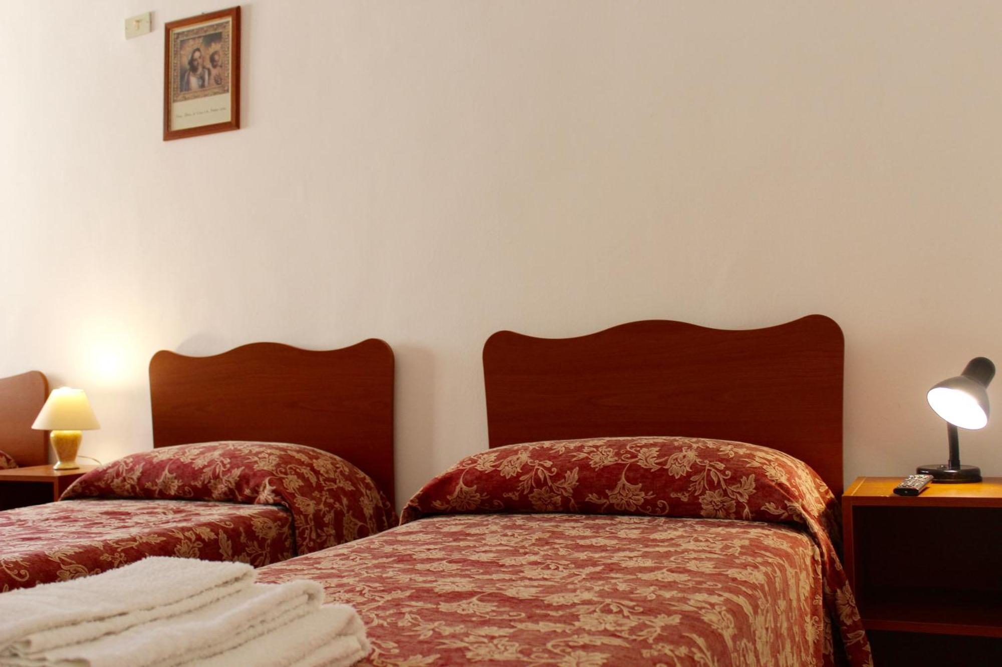 Albergo Del Santuario Леука Экстерьер фото